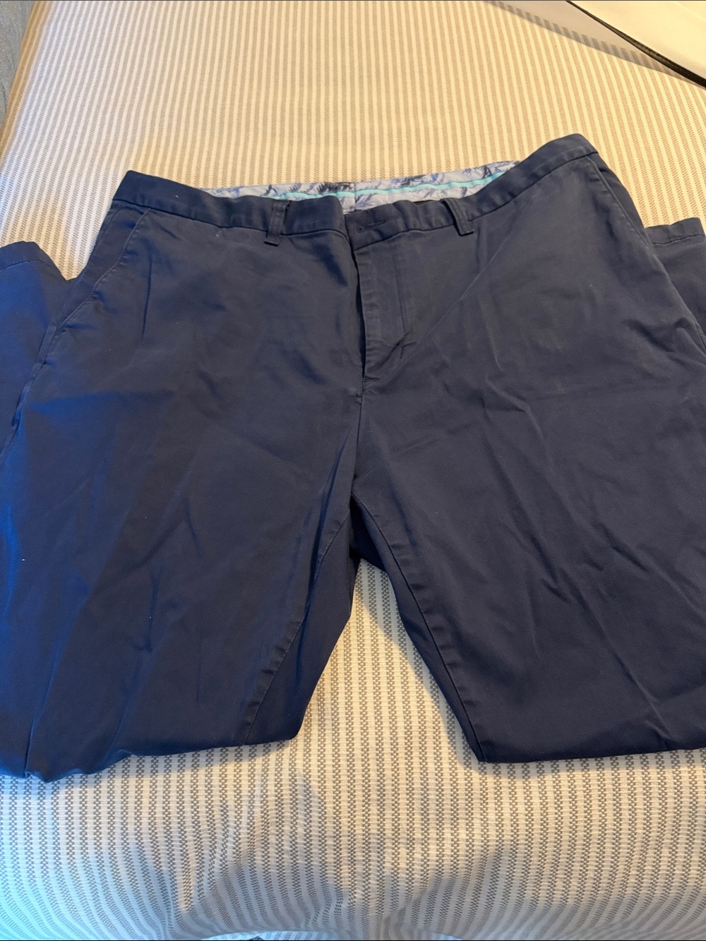 Like New Mens Tommy Bahama Boracay Blue Chino Pants 44 x 30